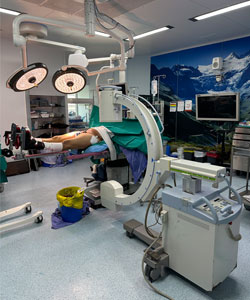 Work In Action with Dr Supreet Bajwa, Hip & Knee Replacement Surgeon, Mumbai, India